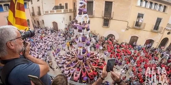 Els Castellers d’Altafulla repeteixen la clàssica de 7 en una Diada de ‘La Petita’ que ha vist castells de la gamma alta de 8