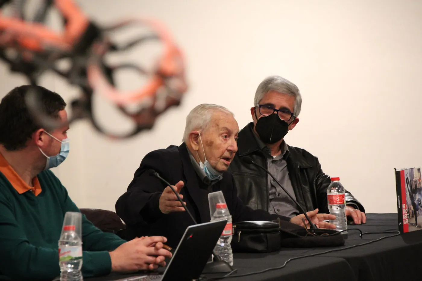 La biblioteca acull dissabte la presentació d'un llibre sobre elements folklòrics creats als anys 80