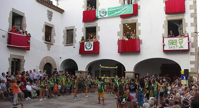 El Vòlei celebra 25 anys a Arenys i van protagonitzar el pregó de Festa Major