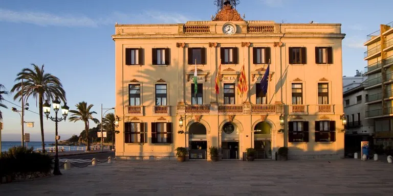 Les netejadores de Lloret de Mar demanen al govern local que rectifiqui i torni a la contractació prepandèmia