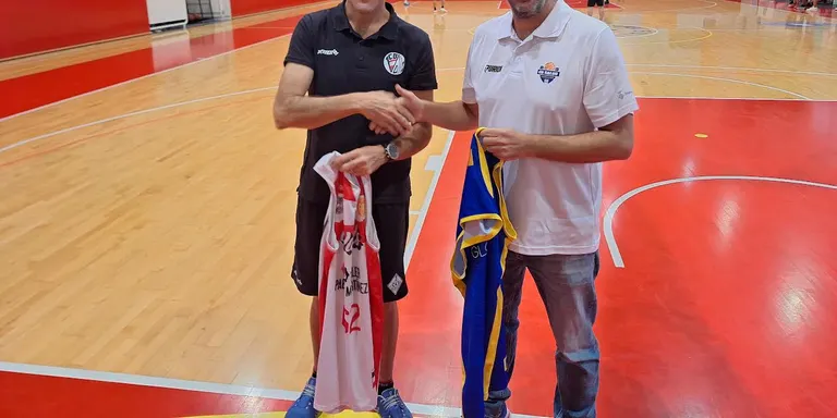 La Tercera FEB aixeca el teló amb un CB Valls – CB Salou a porta tancada