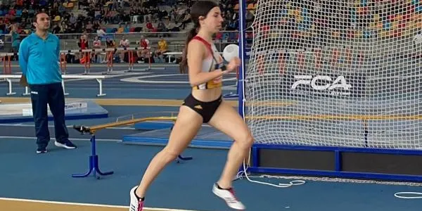 L’altafullenca Mar Vendrell fa sisena classificada en els 800 metres del Campionat de Catalunya Sub20