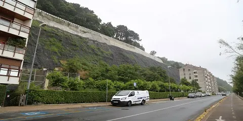 Diputación Foral, Gobierno Vasco y Ayuntamiento de Hondarribia culminan los trabajos de estabilización del acantilado de Iterlimen