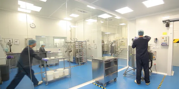 Neftis Laboratorios instal·la prop de 900 panells solars que li proporcionaran el 40% de l’energia que consumeix