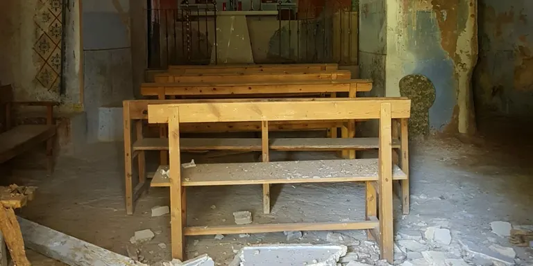 Els veïns de Perles alerten de l'estat de deteriorament de l'església romànica de Sant Romà