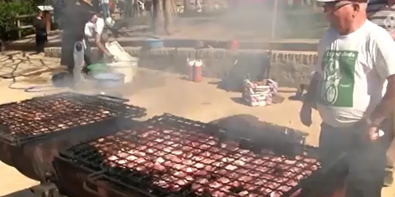 La Irmandade Galega es reuneix aquest diumenge al voltant de la matança del porc