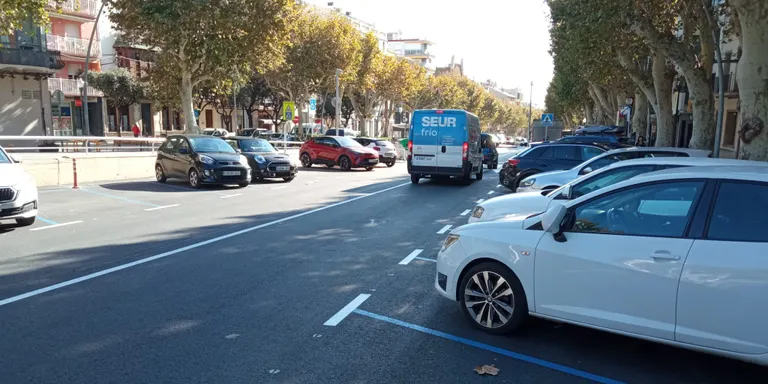 La Policia espera que les reformes de la Riera redueixin l'aparcament en doble fila i l'excés de velocitat