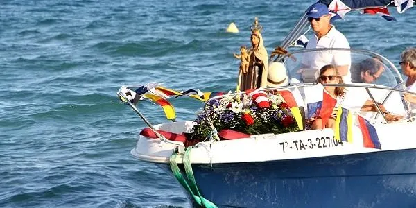 El Barri Marítim d’Altafulla es vesteix de gala per retre homenatge a la Mare de Déu del Carme