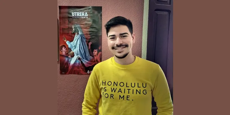 «Quería que el cartel de Semana Santa de Utrera fuera rompedor, que llamara la atención»
