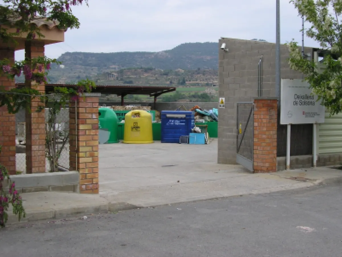 La deixalleria de Solsona posa en marxa el reciclatge de les càpsules de cafè