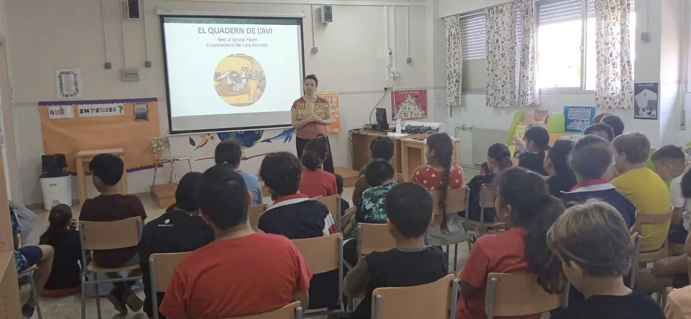 El taller didàctic “El quadern de l’avi, present a les escoles de Cambrils
