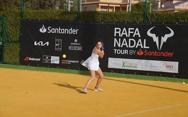L’altafullenca Anna Ortiz confirma el seu domini en el Rafa Nadal Tour 2021 amb la victòria en la 4a prova a València
