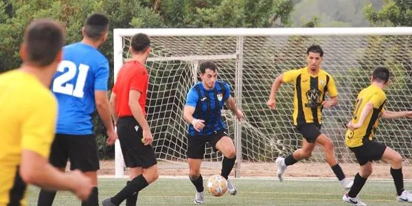 CF La Riera – CF Montblanc: duel de sis punts per escapar del fanalet vermell
