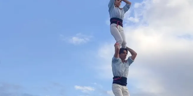 Els Nois de la Torre porten castells de 7 a la diada del barri de Sant Jordi