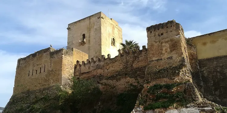 La Junta de Andalucía da el visto bueno a la restauración del lienzo norte de la muralla del castillo de Utrera