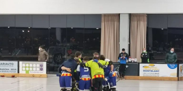 El Cambrils Club Hoquei s’imposa per la mínima al Vendrell