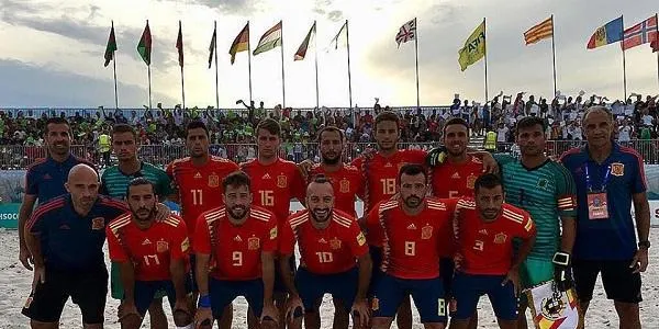 La Selecció Espanyola de Futbol Platja, subcampiona d’Europa al caure contra Itàlia en la tanda de penals