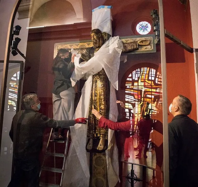 La Santa Majestat ja torna a ser a l’església de Santa Maria després de ser restaurada