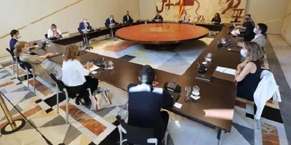 L'alumnat farà entrades "esglaonades i en grups" als centres i se li prendrà la temperatura