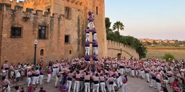 Els Castellers d’Altafulla fan els deures abans de marxar de vacances