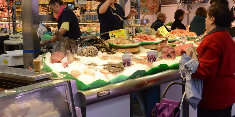 El Mercat Municipal podria estalviar un 30 per cent d'energia l'any