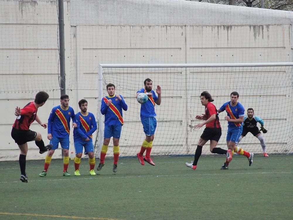 Bona feina en defensa per sentenciar al contraatac per part del Veinti