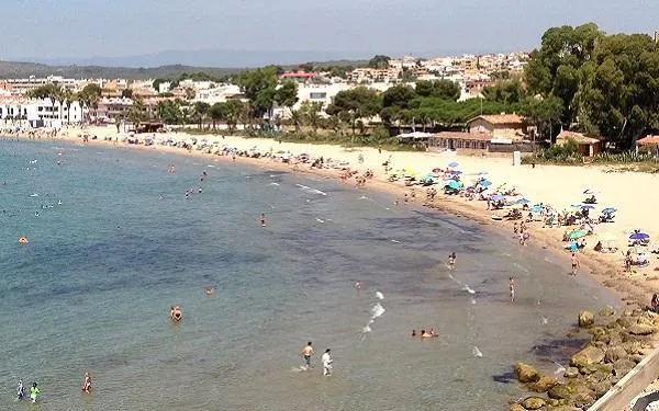 Pimec constituirà una taula transversal per combatre el top manta a la costa catalana
