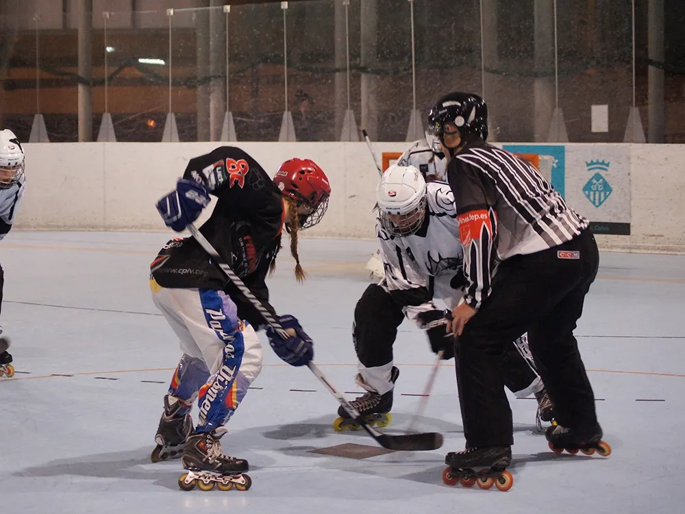 El duel en noies va ser clarament per al Cent Patins