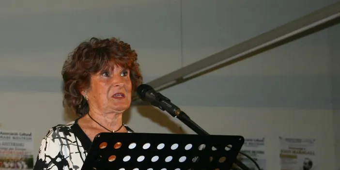 Pineda acomiada la poetessa Maria Serrat