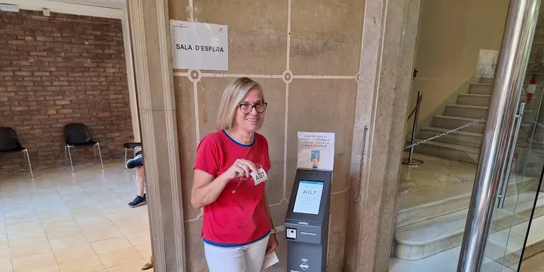 Valls amplia l’accessibilitat a l’Oficina d’Atenció a la Ciutadania