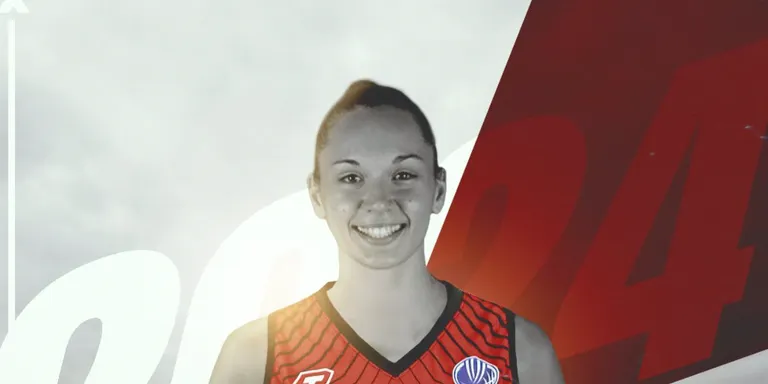 La navarresa firma amb el club gironí fins el 2024