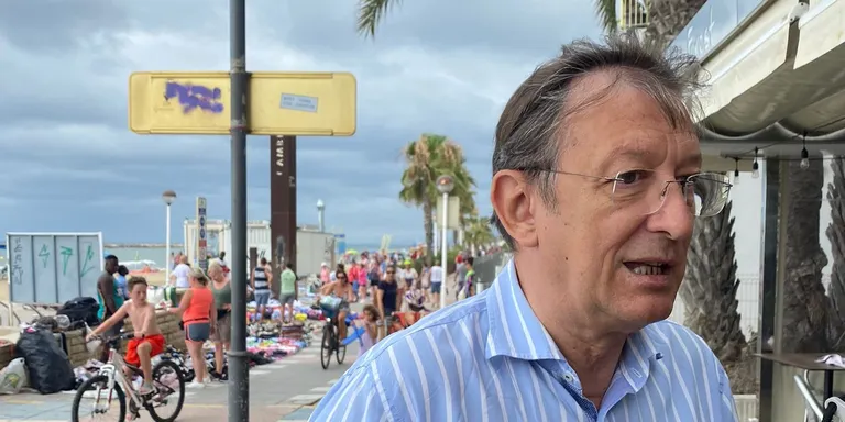 El candidat del PP per Tarragona diu en un acte de campanya a Cambrils que lluitaran contra el ‘top manta’