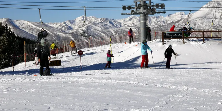 El tancament de la Cerdanya i el Ripollès porta més visitants al Pirineu occidental