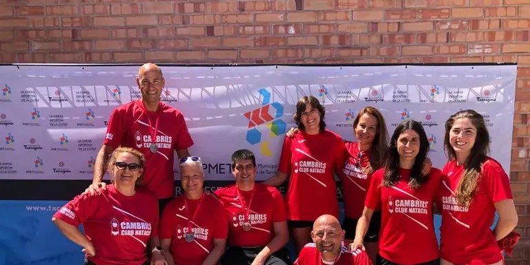 El Cambrils Club Natació es penja 27 medalles als Campionats de Catalunya Màsters