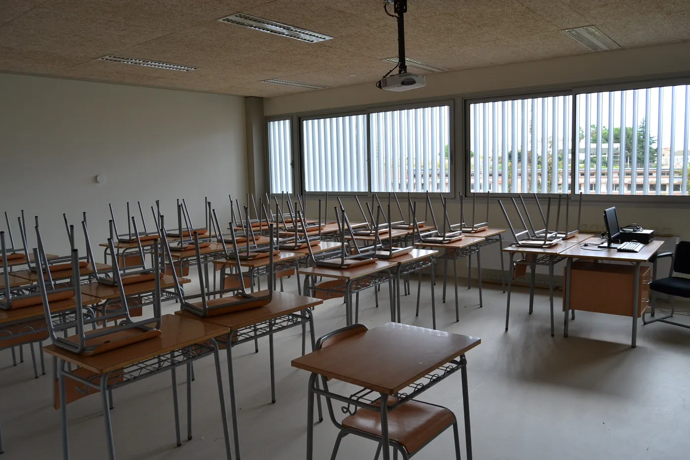 La vaga d'estudiants de suport a l'1 d'octubre afecta als tres instituts