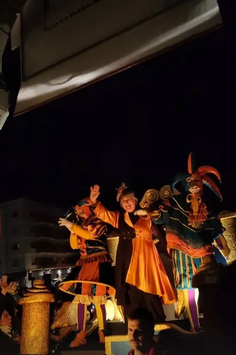 Carme Castells és la reina Carnestoltes de Solsona del 2026