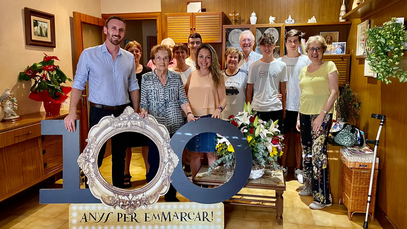 Caldes repren els homenatges institucionals a avis i àvies centenaris per primer cop des d'abans de la pandèmia