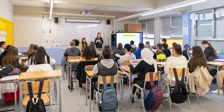 L’Institut de Constantí acull un taller sobre violències masclistes