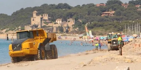L’Ajuntament d’Altafulla demana permís per extraure amb mitjans propis la sorra de Torredembarra