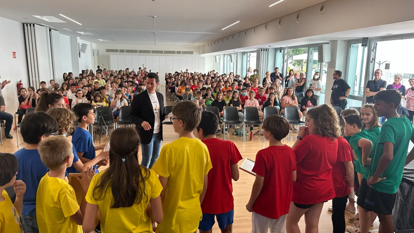 Més de 200 nens i nenes participen a la 7a edició del Gran Dictat