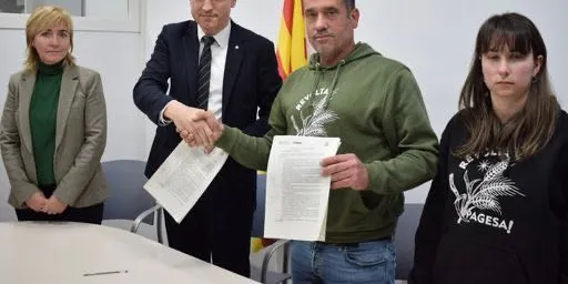Desconvocat el tall de carreteres de la pagesia catalana arran de l'acord d'un paquet de mesures amb la Generalitat