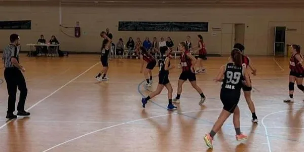 Victòria del Júnior femení del CB Altafulla – BBG davant el Reus Deportiu en l’última jornada de la primera fase (33-29)