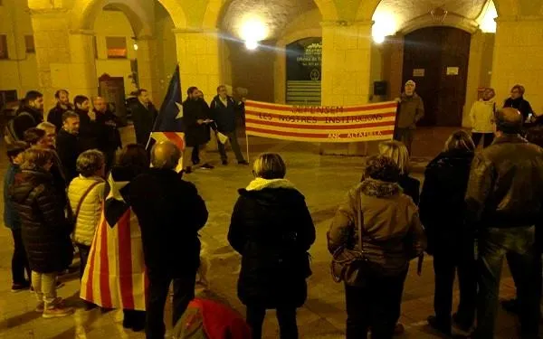 L’ANC d’Altafulla dóna el seu suport a la presidenta del Parlament a les portes del TSJC