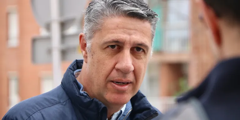El jutjat envia Albiol i quatre ex alts càrrecs de Badalona a judici per la instal·lació de dues antenes sense llicència