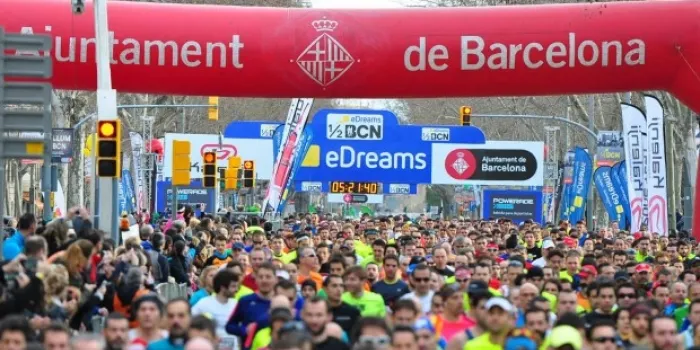 Diversos arenyencs participen a la Marató de Barcelona