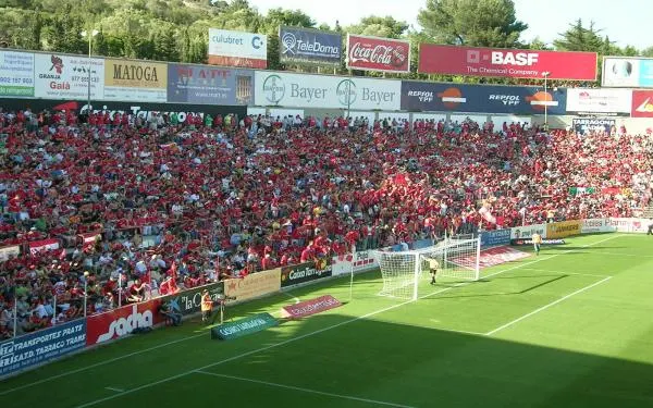 El Nàstic i el Reus Deportiu decideixen prohibir els càntics violents i els insults cap als equips rivals