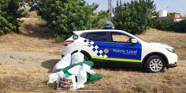 Requisen 11 sacs de garrofes presumptament robades a Altafulla