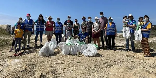 Èxit de jornada de recollida de residus a la platja del Vinyet d'Altafulla