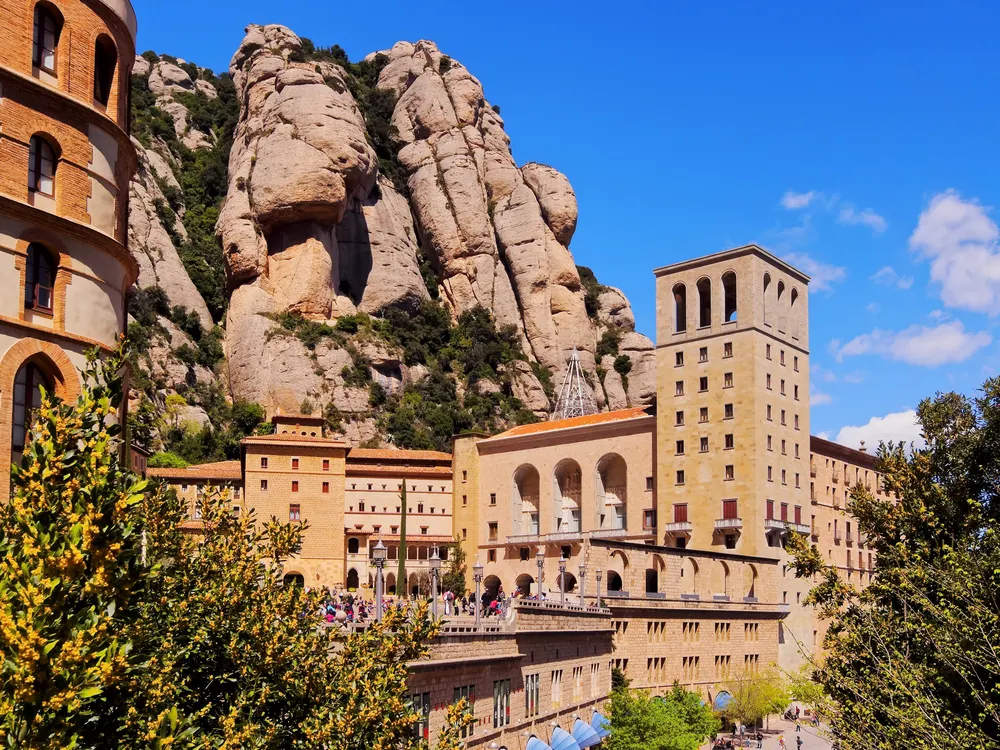 Comença la Romeria de Pineda a Montserrat