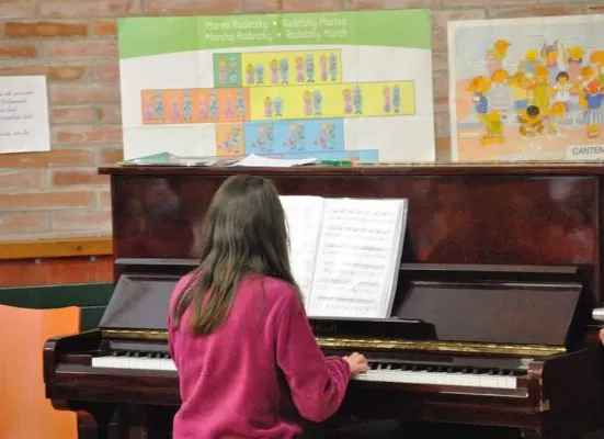 L'Escola Municipal de Música torna a oferir classes a les llars d'infants, escoles i instituts